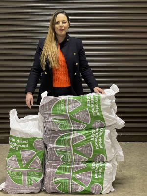 4 Packs Kiln Dried Premium Firewood & 1 Free Kindling